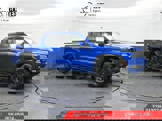 New 2025 Nissan Frontier PRO-4X image 1