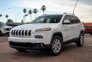 Used 2017 Jeep Cherokee Latitude w/ Comfort & Sound Group image 1