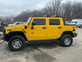 Used 2005 HUMMER H2 SUT w/ Preferred Equipment Group image 1