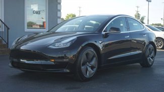 Used 2019 Tesla Model 3 Long Range image 1