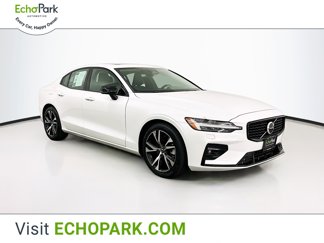 Used 2025 Volvo S60 B5 Core image 1