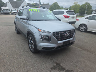 Used 2021 Hyundai Venue SEL w/ Premium Package image 1