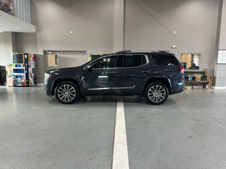 Used 2022 GMC Acadia Denali image 1