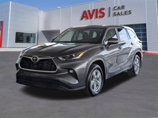 Used 2024 Toyota Highlander LE image 1