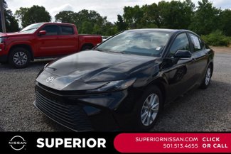 Used 2025 Toyota Camry LE image 1