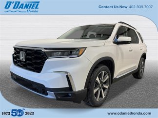 New 2025 Honda Pilot Touring image 1