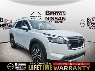 New 2025 Nissan Pathfinder Platinum image 1