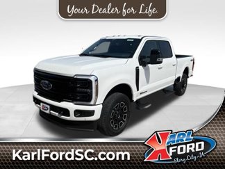 New 2025 Ford F250 4x4 Crew Cab Super Duty image 1