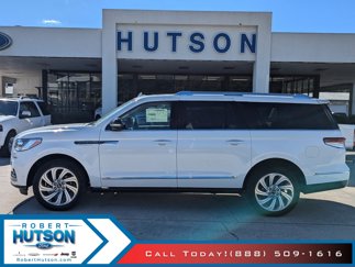 New 2024 Lincoln Navigator L Reserve image 1