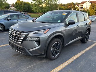 Used 2024 Nissan Rogue SV image 1