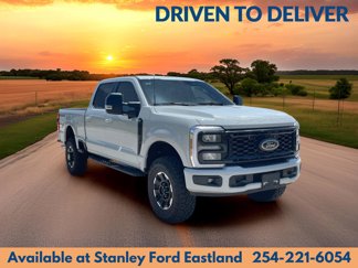 Used 2025 Ford F250 XLT w/ Black Appearance Package image 1