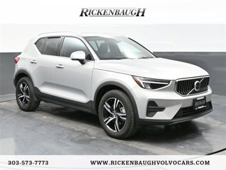 Certified 2025 Volvo XC40 B5 Core image 1