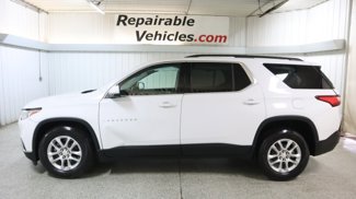 Used 2021 Chevrolet Traverse LT image 1