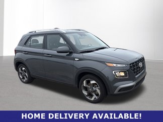 Used 2025 Hyundai Venue SEL image 1