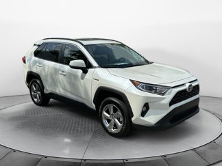 Used 2021 Toyota RAV4 XLE Premium image 1