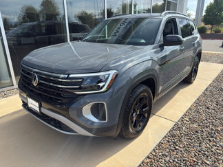 New 2025 Volkswagen Atlas Peak Edition SE image 1