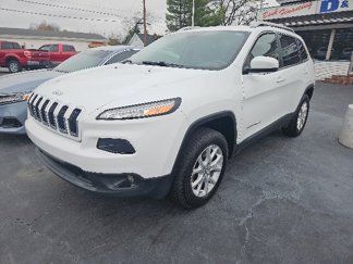 Used 2017 Jeep Cherokee Latitude image 1