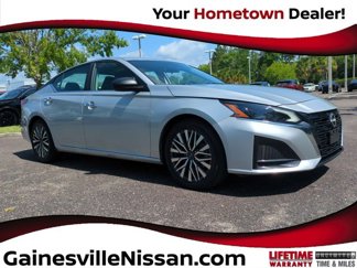 Used 2024 Nissan Altima 2.5 SV image 1