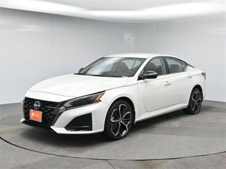 Used 2023 Nissan Altima 2.5 SR image 1