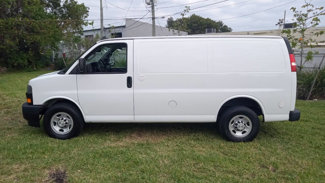 Used 2018 Chevrolet Express 2500 w/ Driver Convenience Package image 1