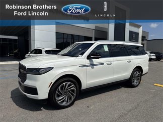 New 2025 Lincoln Navigator L Reserve image 1