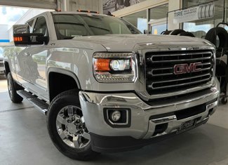 Used 2018 GMC Sierra 2500 SLT image 1