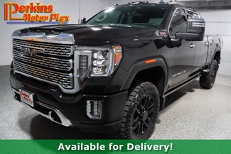 Used 2023 GMC Sierra 2500 Denali w/ Denali Black Diamond Edition image 1