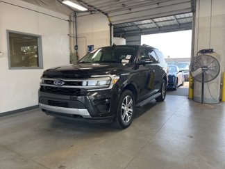 Used 2024 Ford Expedition XLT image 1