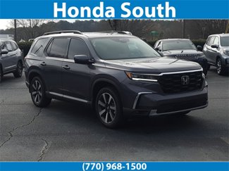 New 2025 Honda Pilot Touring image 1