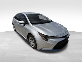 Used 2021 Toyota Corolla LE image 1