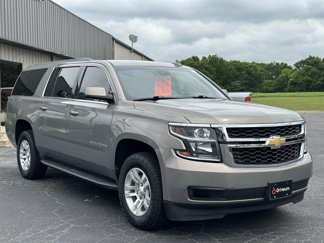 Used 2017 Chevrolet Suburban LT image 1