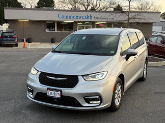 Used 2023 Chrysler Pacifica Touring-L image 1