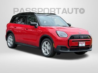 New 2025 MINI Cooper Countryman SE image 1