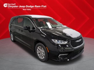 New 2025 Chrysler Pacifica Select image 1