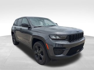 New 2025 Jeep Grand Cherokee Altitude image 1