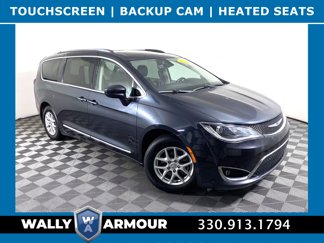 Used 2020 Chrysler Pacifica Touring-L image 1