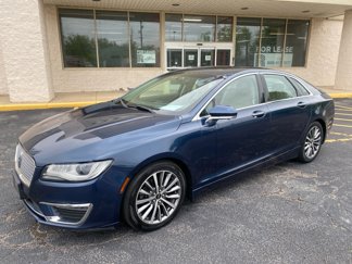 Used 2017 Lincoln MKZ Select image 1