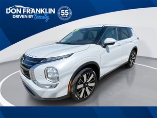 New 2025 Mitsubishi Outlander SE image 1
