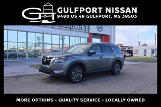 New 2025 Nissan Pathfinder SL image 1