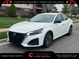 Used 2025 Nissan Altima 2.5 SV image 1