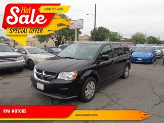 Used 2018 Dodge Grand Caravan SE w/ UConnect Hands-Free Group image 1