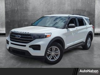 Used 2023 Ford Explorer XLT image 1