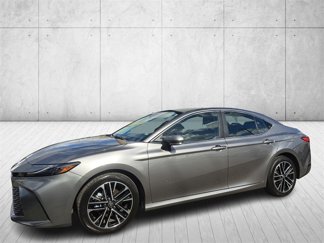 Used 2025 Toyota Camry XLE image 1