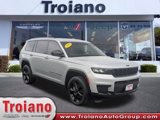 Certified 2022 Jeep Grand Cherokee L Laredo image 1