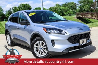Used 2022 Ford Escape SE w/ Cold Weather Package image 1