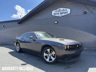 Used 2019 Dodge Challenger SXT image 1