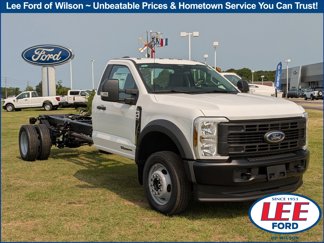 New 2025 Ford F450 XL image 1