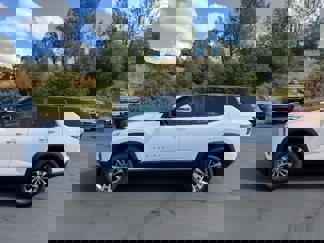 Used 2026 Chevrolet Equinox LT w/ Convenience Package II image 1