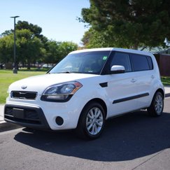 Used 2013 Kia Soul + w/ Audio Pkg image 1