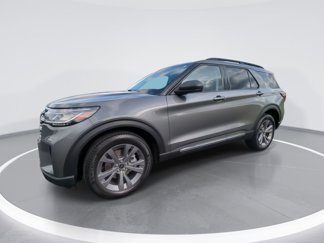 Used 2025 Ford Explorer Active w/ Active Comfort Package image 1